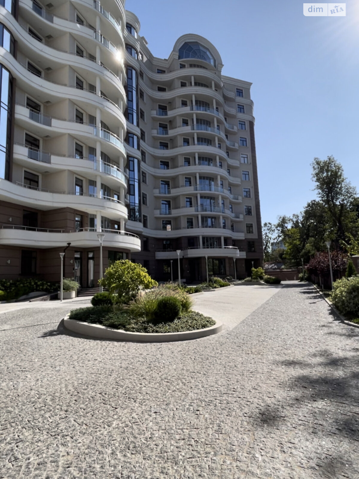 Продаж трикімнатної квартири в Одесі, на бул. Французький, район Приморський фото 1 Продаж трикімнатної квартири в Одесі, на бул. Французький, район Приморський фото 1