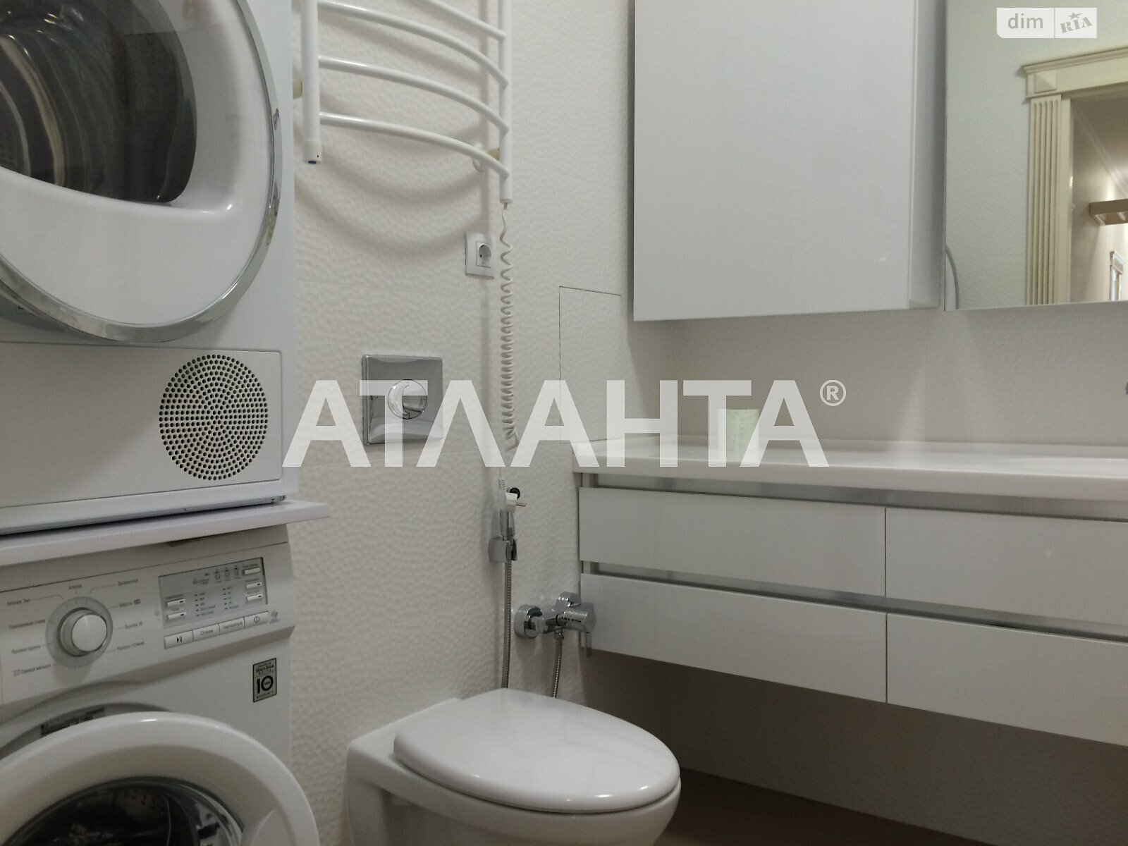 Продажа трехкомнатной квартиры в Одессе, на бул. Французский 223, район Приморский фото 1 Продажа трехкомнатной квартиры в Одессе, на бул. Французский 223, район Приморский фото 1