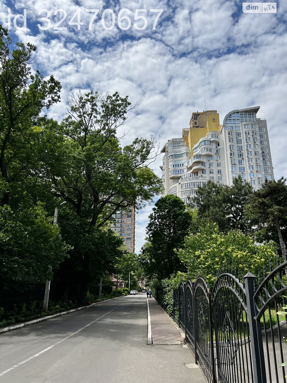 Продаж трикімнатної квартири в Одесі, на бул. Французький, район Приморський фото 1 Продаж трикімнатної квартири в Одесі, на бул. Французький, район Приморський фото 1
