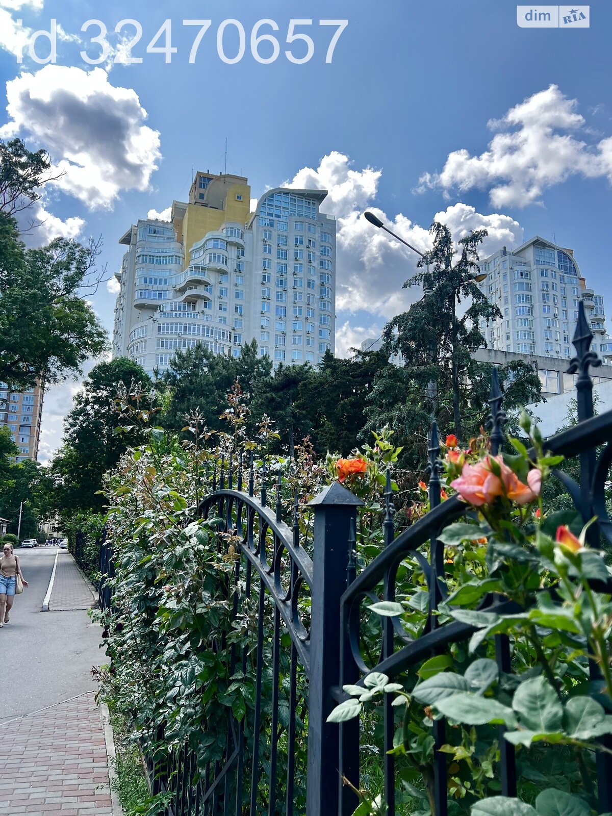 Продаж трикімнатної квартири в Одесі, на бул. Французький, район Приморський фото 1 Продаж трикімнатної квартири в Одесі, на бул. Французький, район Приморський фото 1