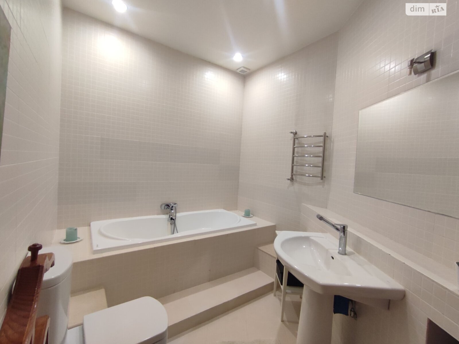 Продаж двокімнатної квартири в Одесі, на бул. Французький, район Приморський фото 1 Продаж двокімнатної квартири в Одесі, на бул. Французький, район Приморський фото 1