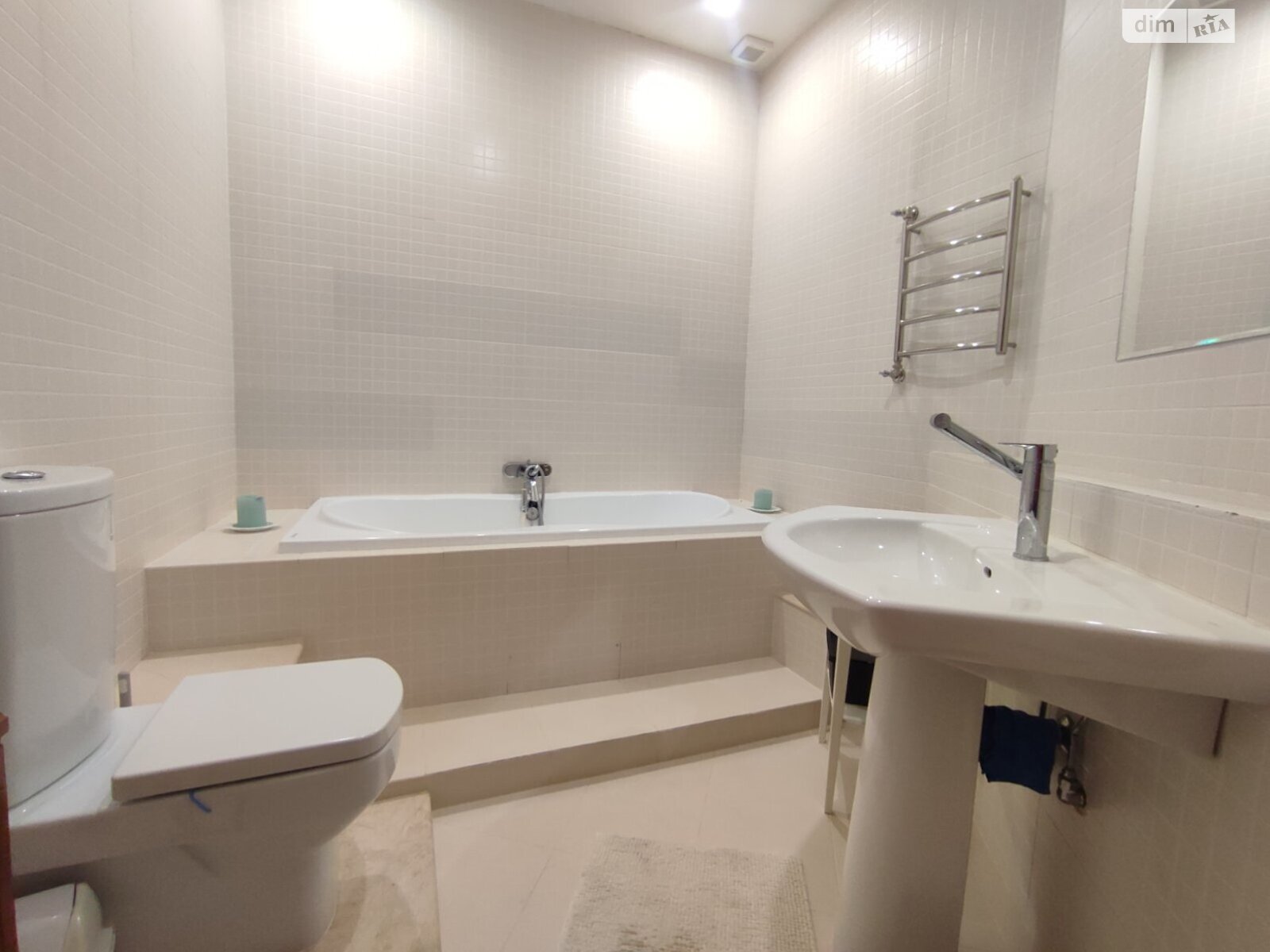 Продаж двокімнатної квартири в Одесі, на бул. Французький, район Приморський фото 1 Продаж двокімнатної квартири в Одесі, на бул. Французький, район Приморський фото 1