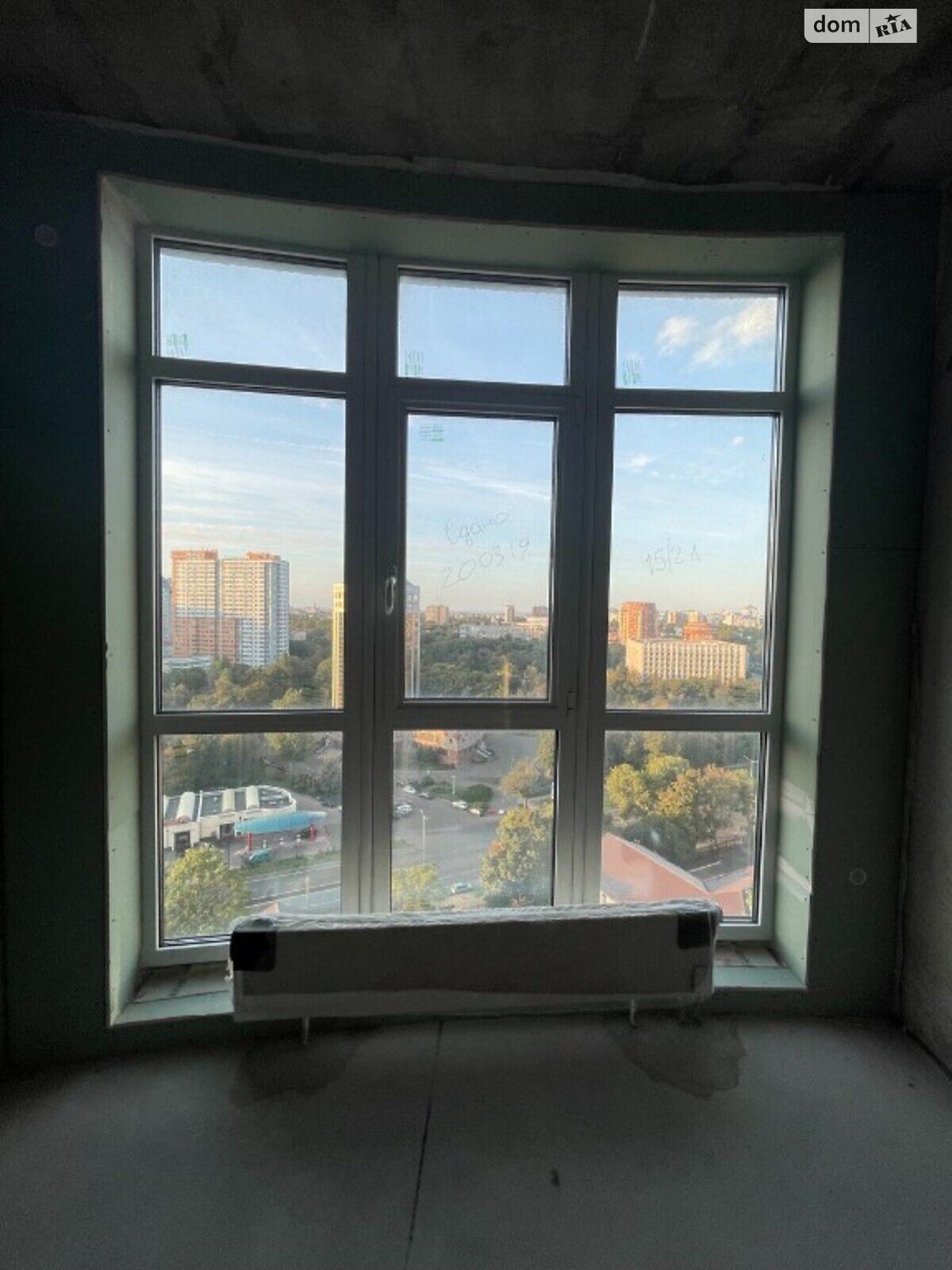 Продаж трикімнатної квартири в Одесі, на просп. Гагаріна 19, район Приморський фото 1