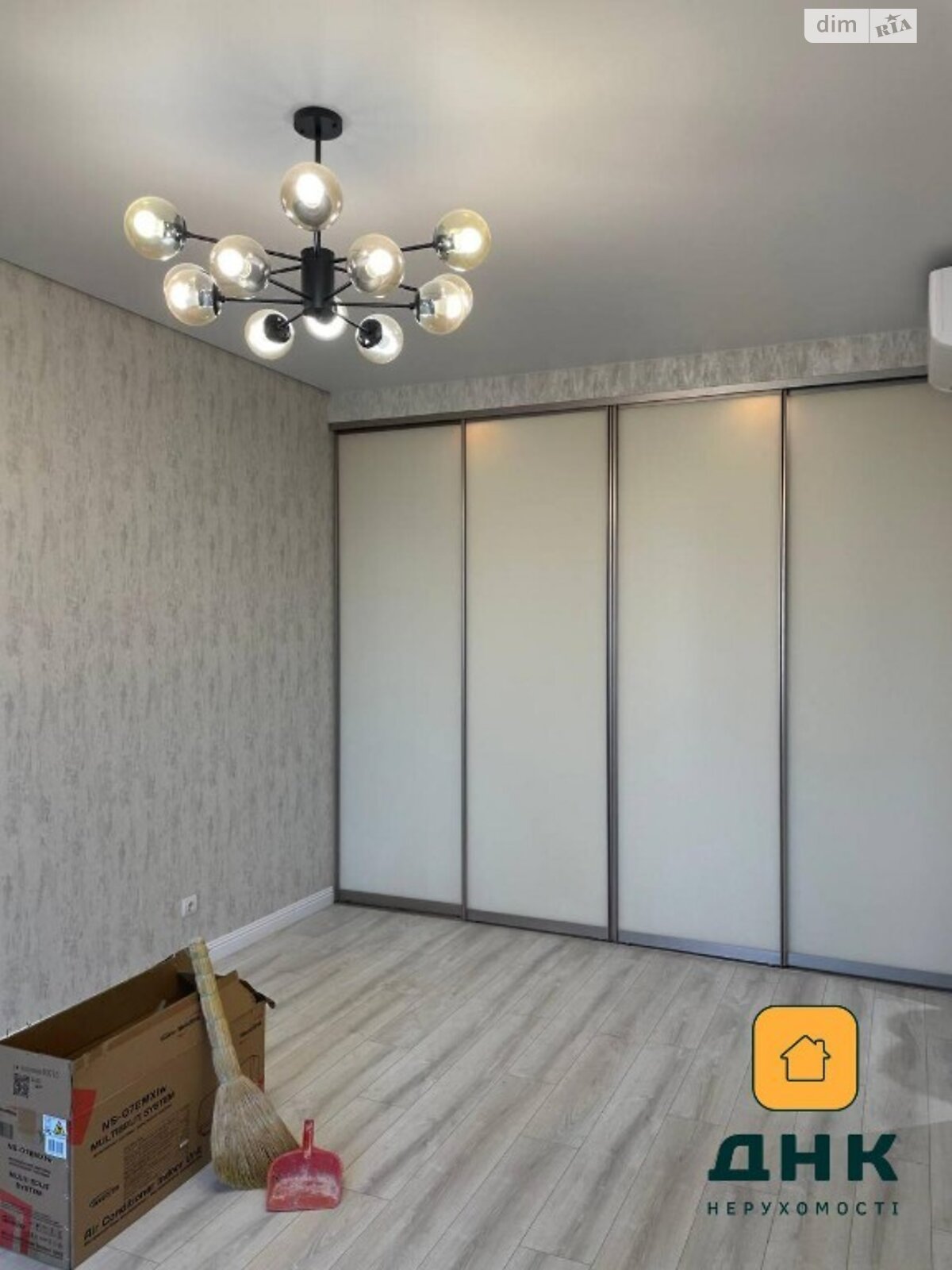 Продаж двокімнатної квартири в Одесі, на просп. Гагаріна 19, район Приморський фото 1