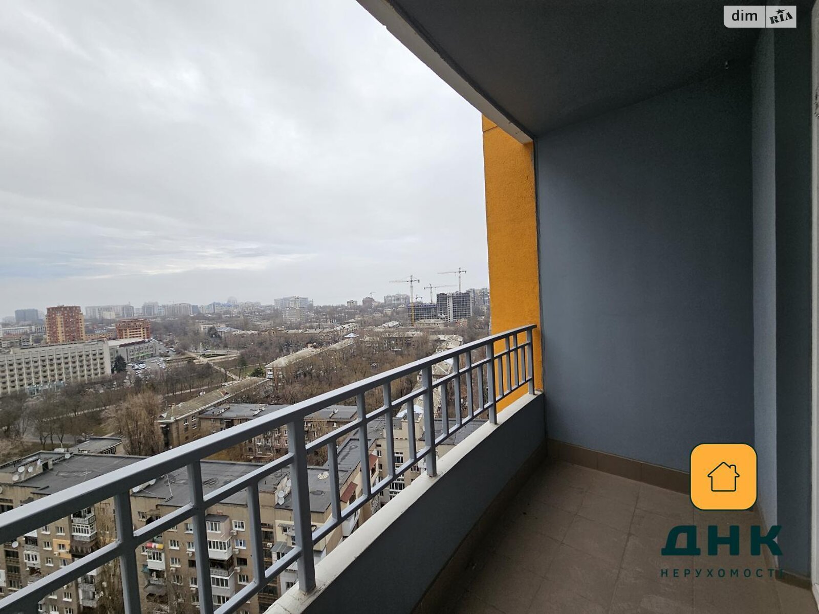 Продаж трикімнатної квартири в Одесі, на просп. Гагаріна 19 корпус 3, район Приморський фото 1