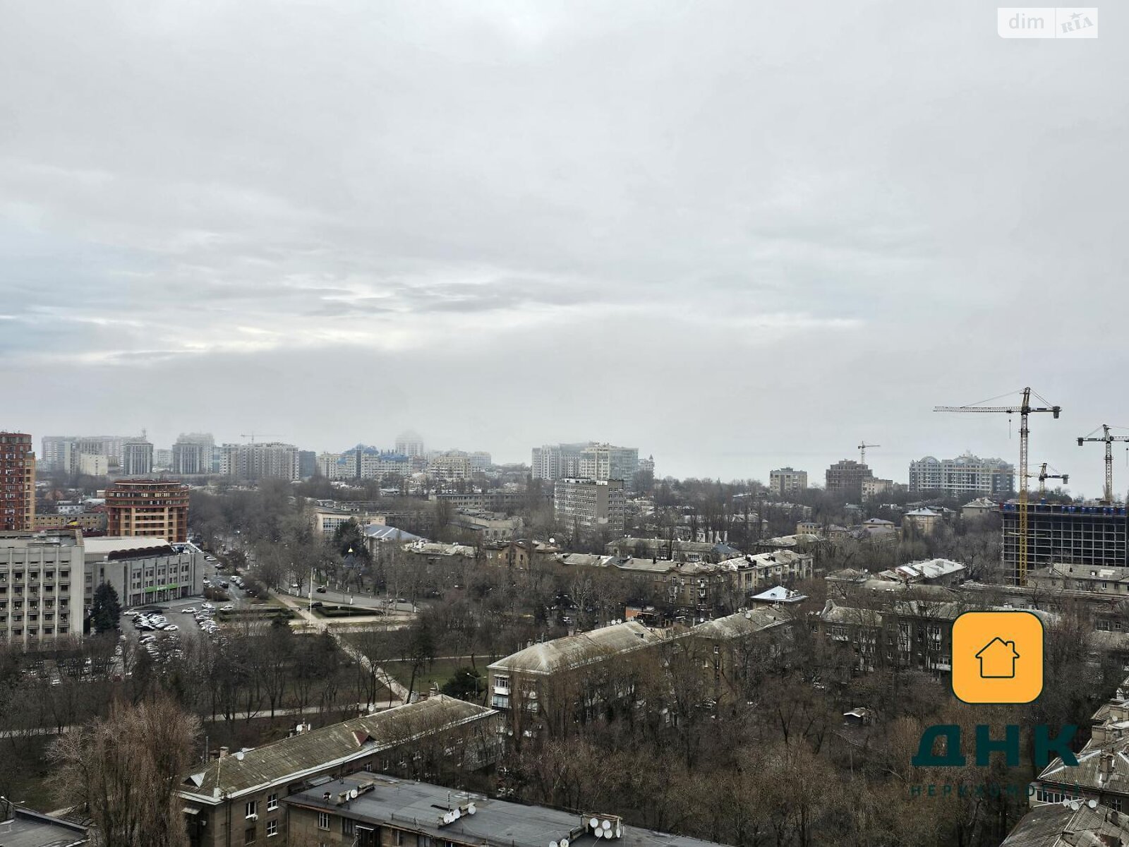 Продажа трехкомнатной квартиры в Одессе, на просп. Гагарина 19 корпус 3, район Приморский фото 1
