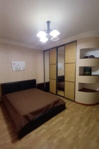 Продажа трехкомнатной квартиры в Одессе, на просп. Гагарина 10, район Приморский фото 2