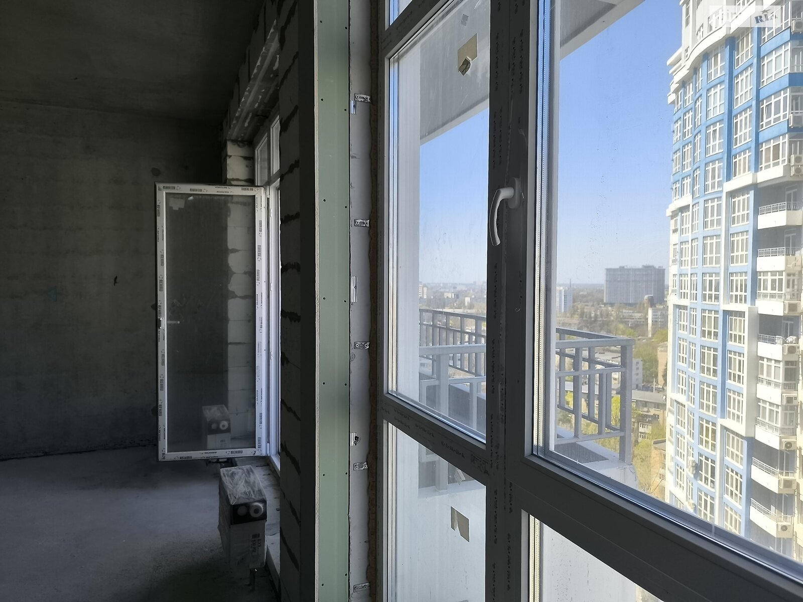 Продаж однокімнатної квартири в Одесі, на просп. Гагаріна 19 корпус 4, район Приморський фото 1 Продаж однокімнатної квартири в Одесі, на просп. Гагаріна 19 корпус 4, район Приморський фото 1