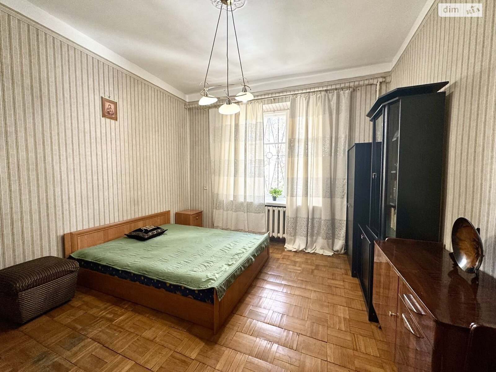 Продаж трикімнатної квартири в Одесі, на просп. Гагаріна 23, район Приморський фото 1 Продаж трикімнатної квартири в Одесі, на просп. Гагаріна 23, район Приморський фото 1