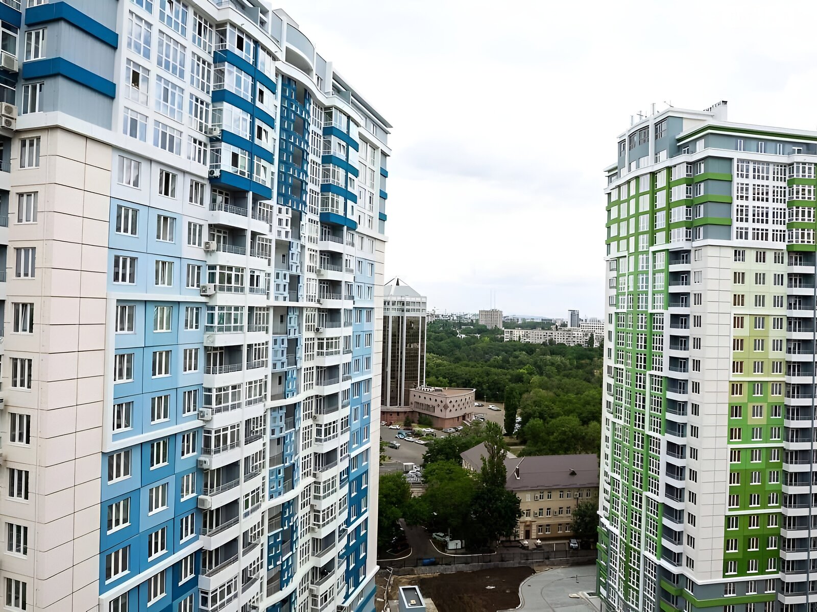 Продажа двухкомнатной квартиры в Одессе, на просп. Гагарина, район Приморский фото 1 Продажа двухкомнатной квартиры в Одессе, на просп. Гагарина, район Приморский фото 1