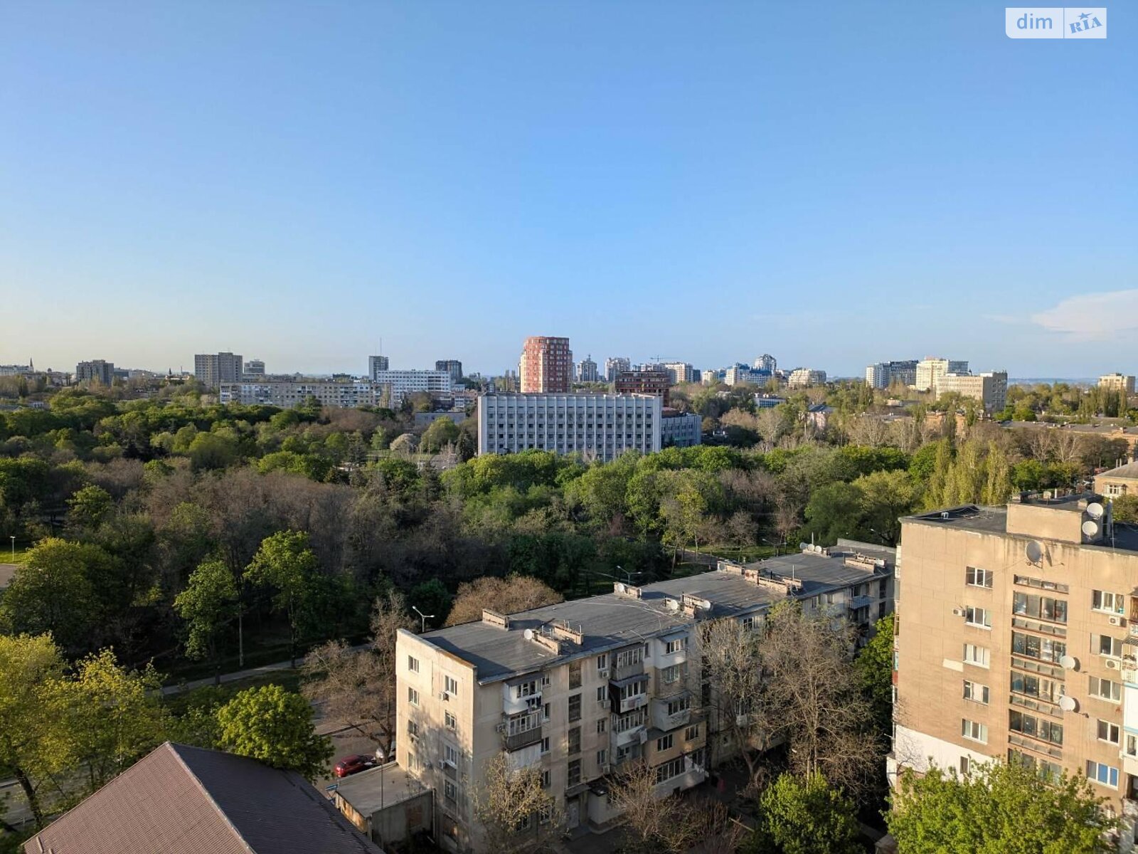 Продажа двухкомнатной квартиры в Одессе, на просп. Гагарина, район Приморский фото 1 Продажа двухкомнатной квартиры в Одессе, на просп. Гагарина, район Приморский фото 1