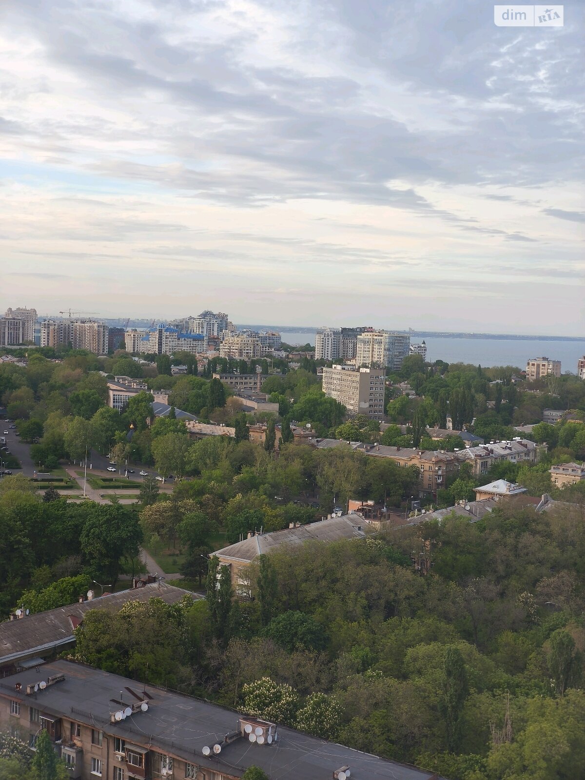 Продаж двокімнатної квартири в Одесі, на просп. Гагаріна 19В, район Приморський фото 1 Продаж двокімнатної квартири в Одесі, на просп. Гагаріна 19В, район Приморський фото 1