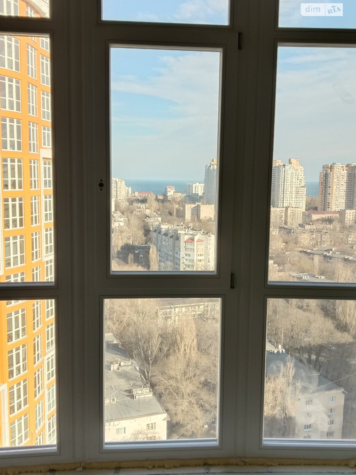 Продаж трикімнатної квартири в Одесі, на просп. Гагаріна 19, район Приморський фото 1 Продаж трикімнатної квартири в Одесі, на просп. Гагаріна 19, район Приморський фото 1