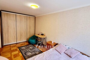 Продажа трехкомнатной квартиры в Одессе, на просп. Гагарина, район Приморский фото 2