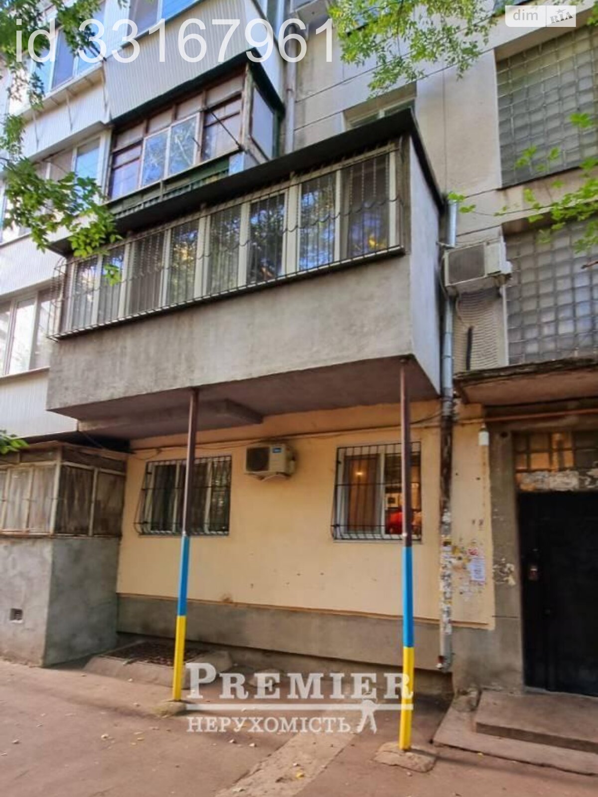 Продажа трехкомнатной квартиры в Одессе, на просп. Гагарина, район Приморский фото 1 Продажа трехкомнатной квартиры в Одессе, на просп. Гагарина, район Приморский фото 1