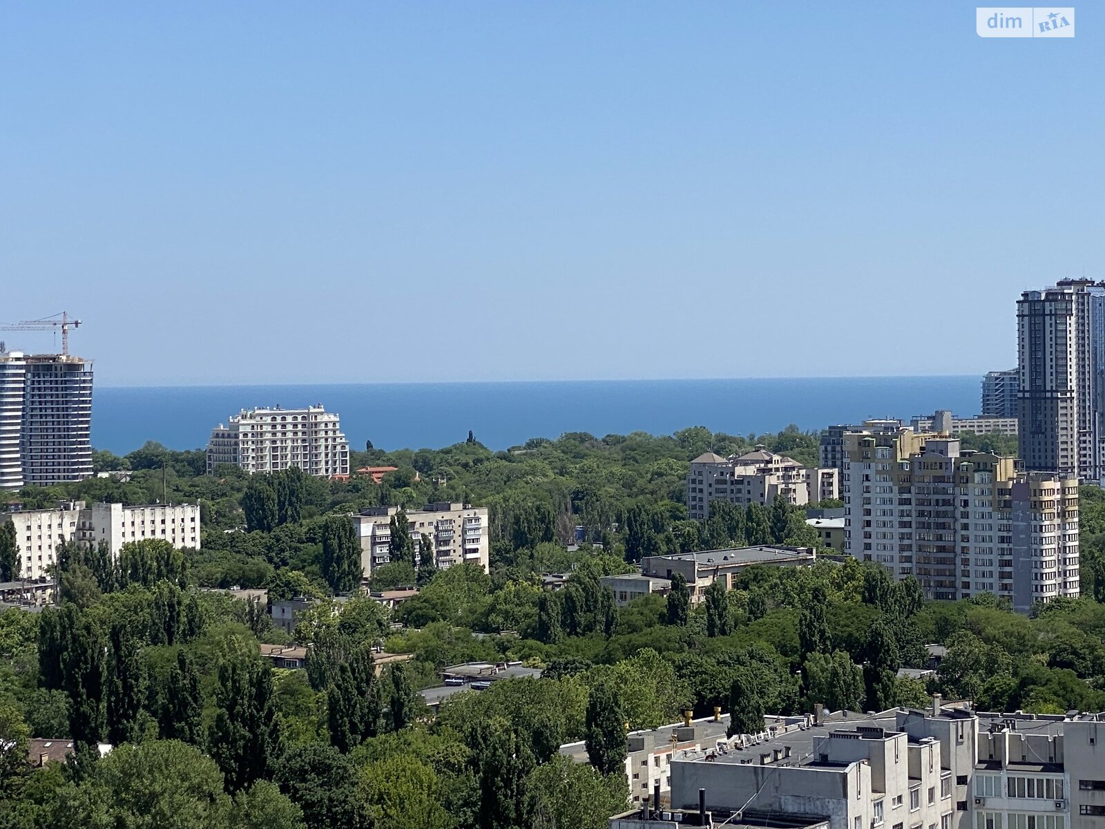 Продаж трикімнатної квартири в Одесі, на просп. Гагаріна, район Приморський фото 1 Продаж трикімнатної квартири в Одесі, на просп. Гагаріна, район Приморський фото 1