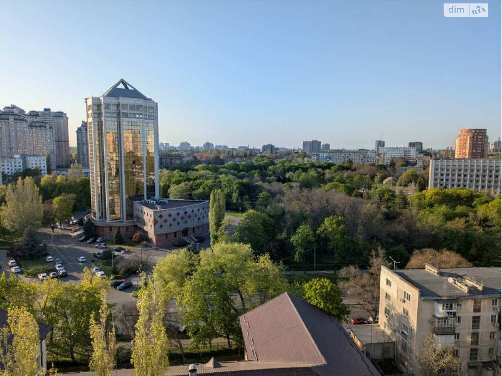 Продаж однокімнатної квартири в Одесі, на просп. Гагаріна 19Б, район Приморський фото 1 Продаж однокімнатної квартири в Одесі, на просп. Гагаріна 19Б, район Приморський фото 1