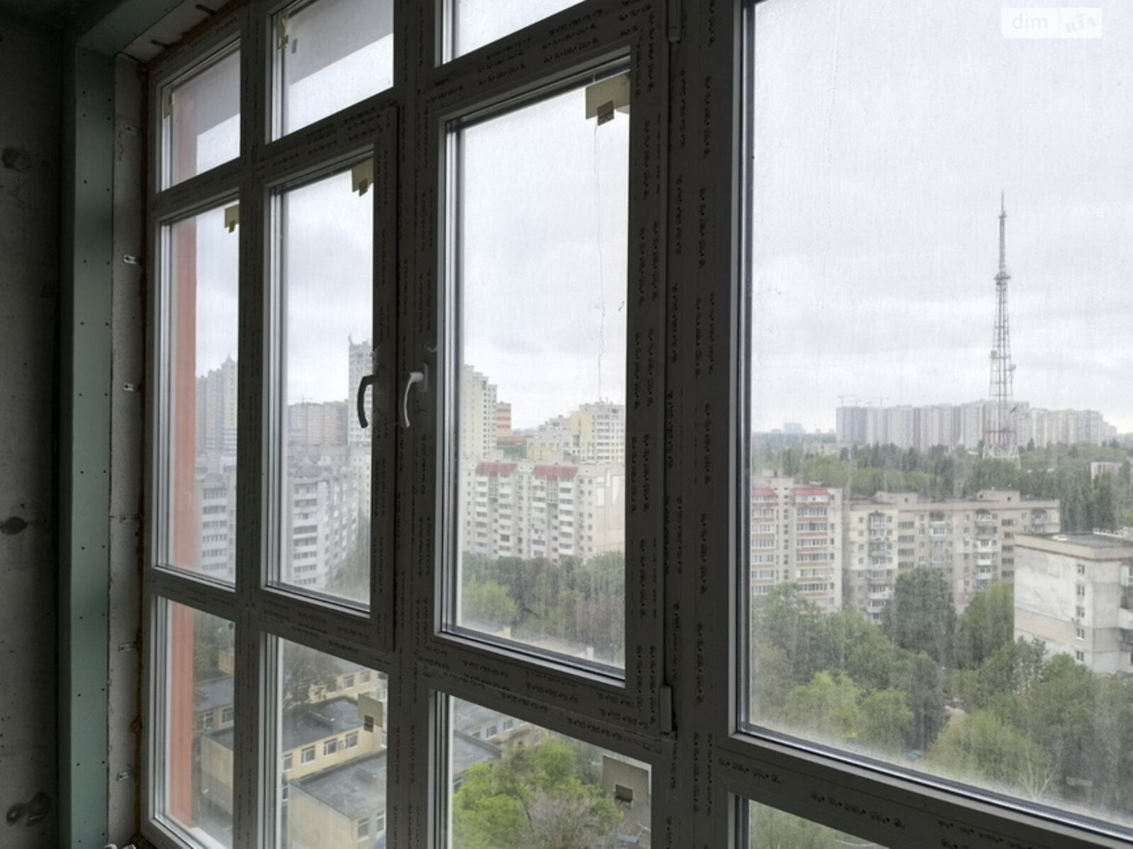 Продаж однокімнатної квартири в Одесі, на просп. Лесі Українки, район Приморський фото 1 Продаж однокімнатної квартири в Одесі, на просп. Лесі Українки, район Приморський фото 1