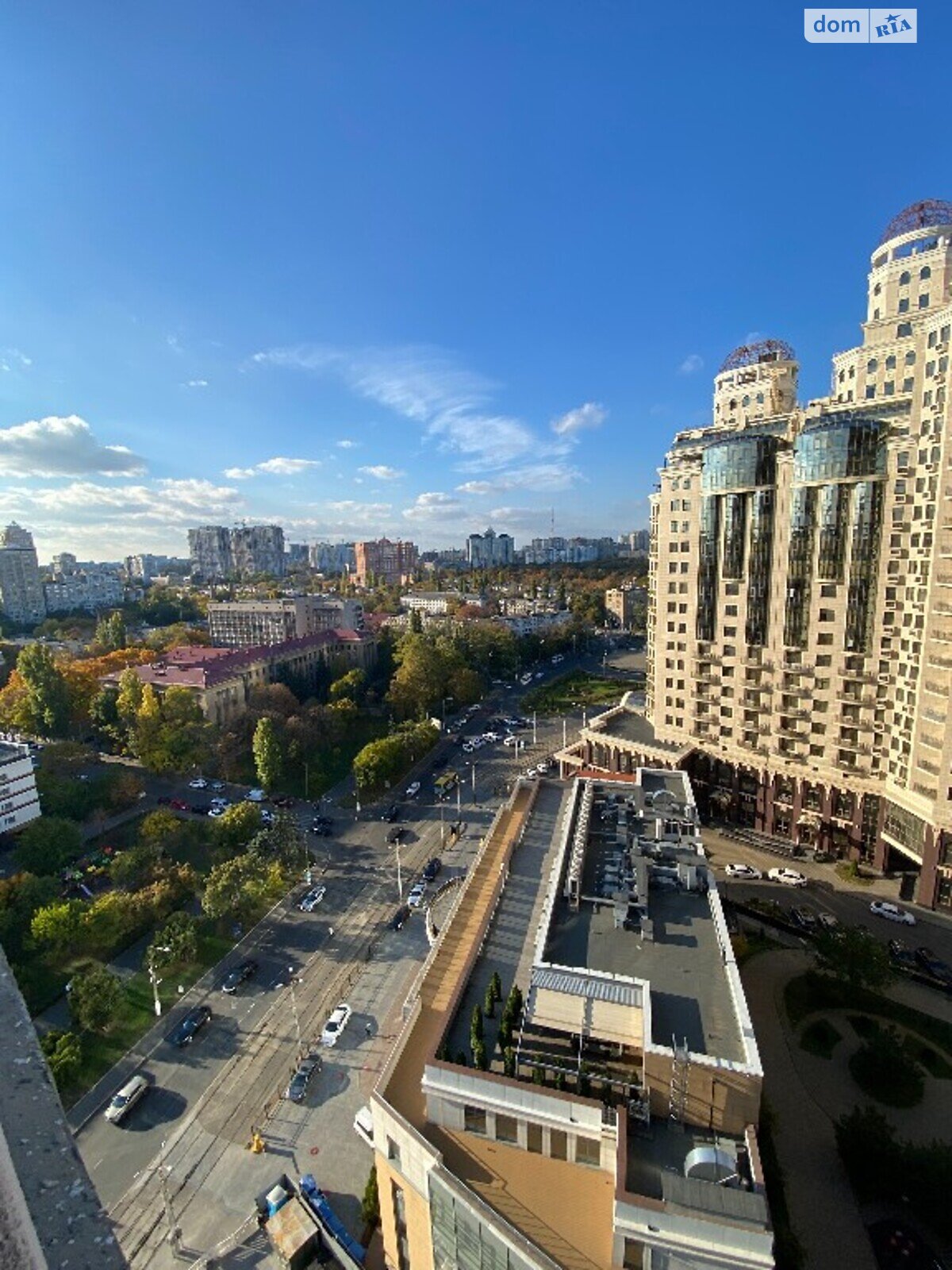Продажа трехкомнатной квартиры в Одессе, на ул. Генуэзская 1, кв. 165, район Приморский фото 1 Продажа трехкомнатной квартиры в Одессе, на ул. Генуэзская 1, кв. 165, район Приморский фото 1