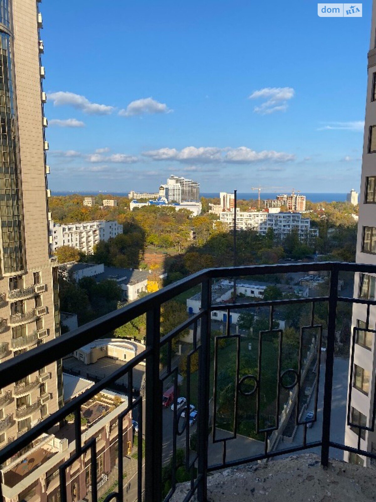 Продажа трехкомнатной квартиры в Одессе, на ул. Генуэзская 1, кв. 165, район Приморский фото 1 Продажа трехкомнатной квартиры в Одессе, на ул. Генуэзская 1, кв. 165, район Приморский фото 1