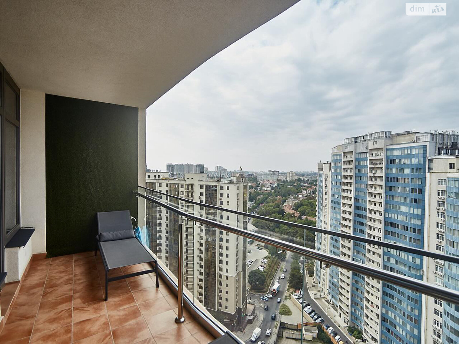 Продаж трикімнатної квартири в Одесі, на вул. Генуезька 3В, район Приморський фото 1