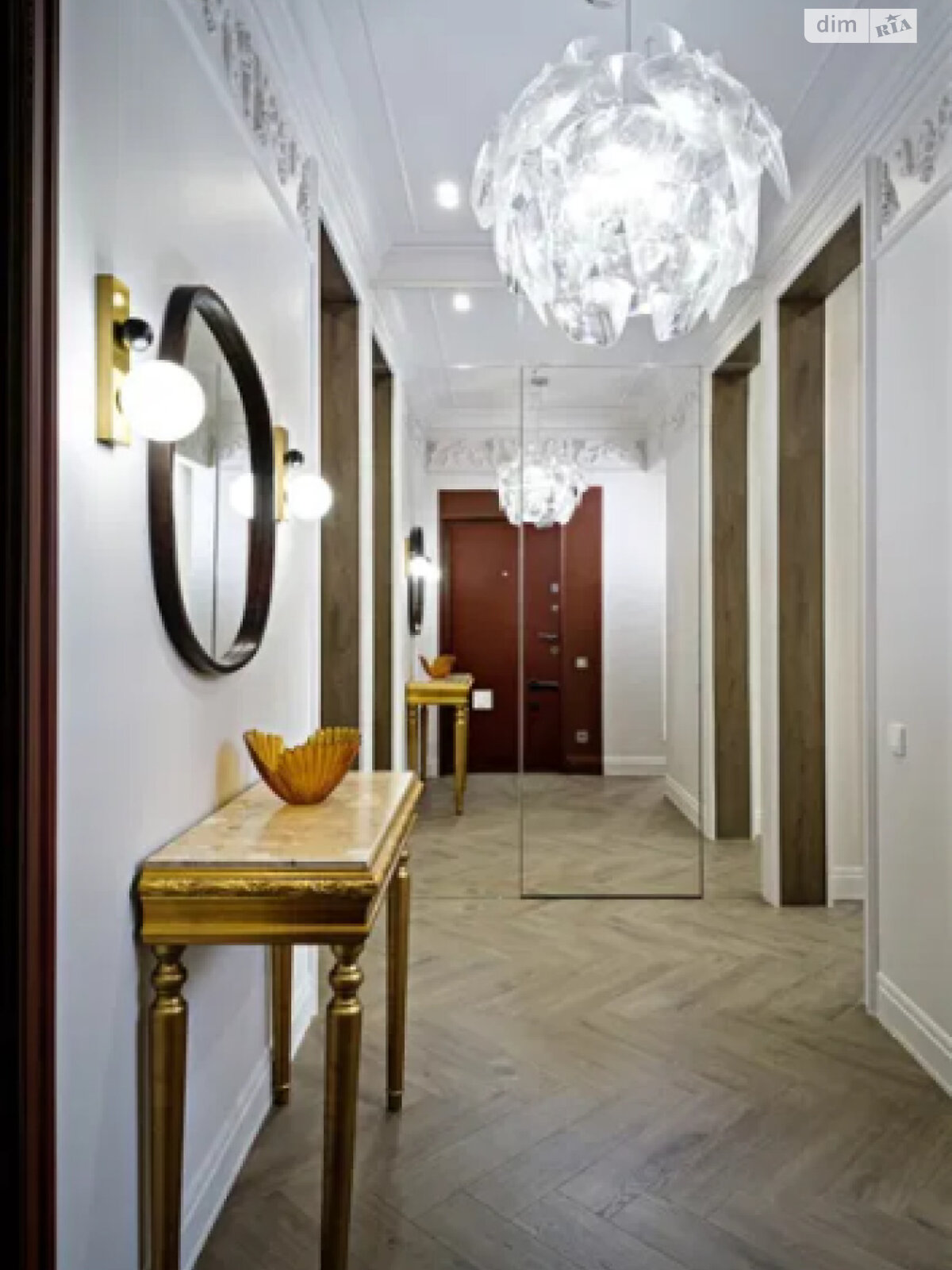 Продажа трехкомнатной квартиры в Одессе, на ул. Генуэзская, район Приморский фото 1 Продажа трехкомнатной квартиры в Одессе, на ул. Генуэзская, район Приморский фото 1