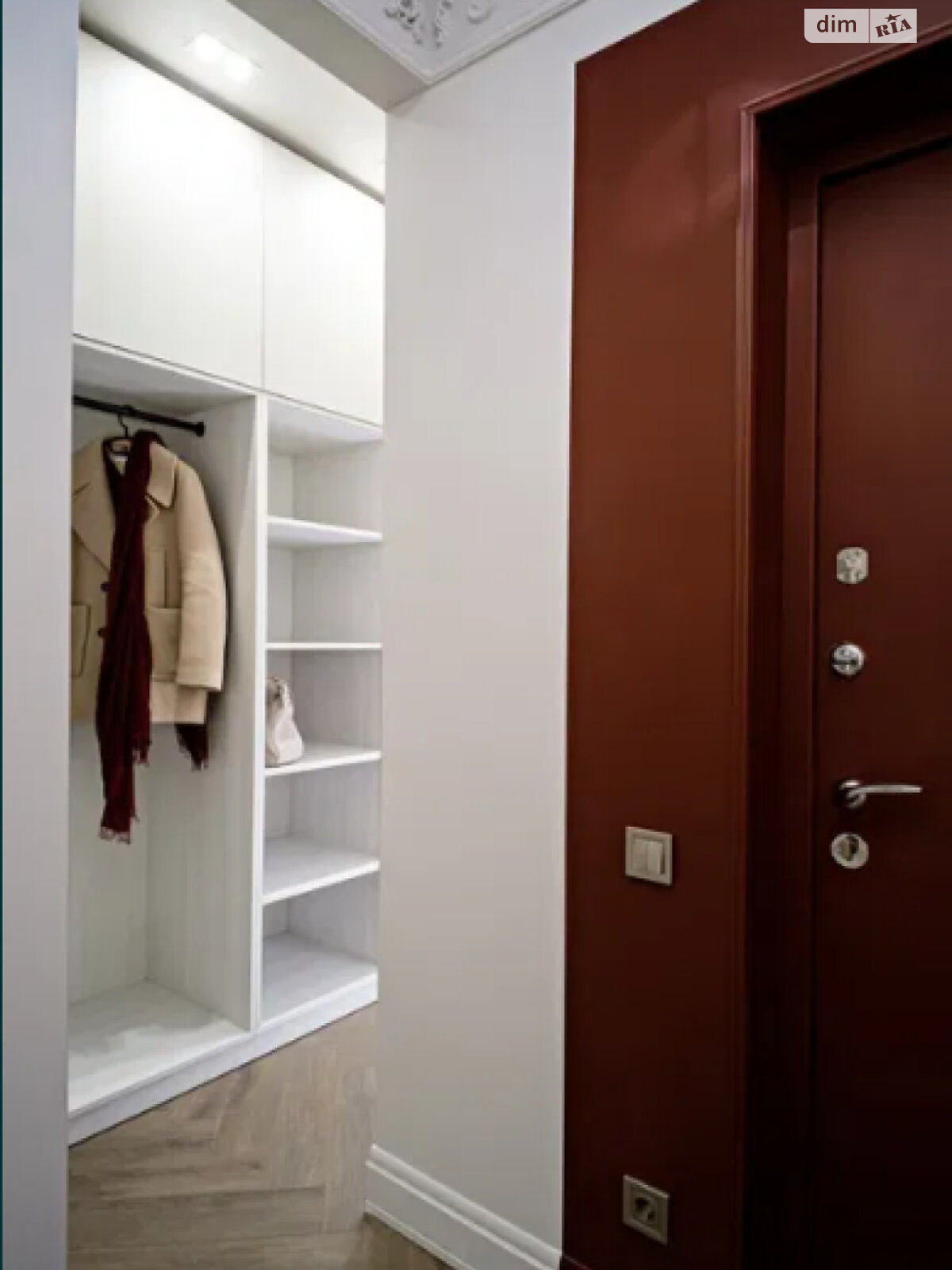 Продажа трехкомнатной квартиры в Одессе, на ул. Генуэзская, район Приморский фото 1 Продажа трехкомнатной квартиры в Одессе, на ул. Генуэзская, район Приморский фото 1