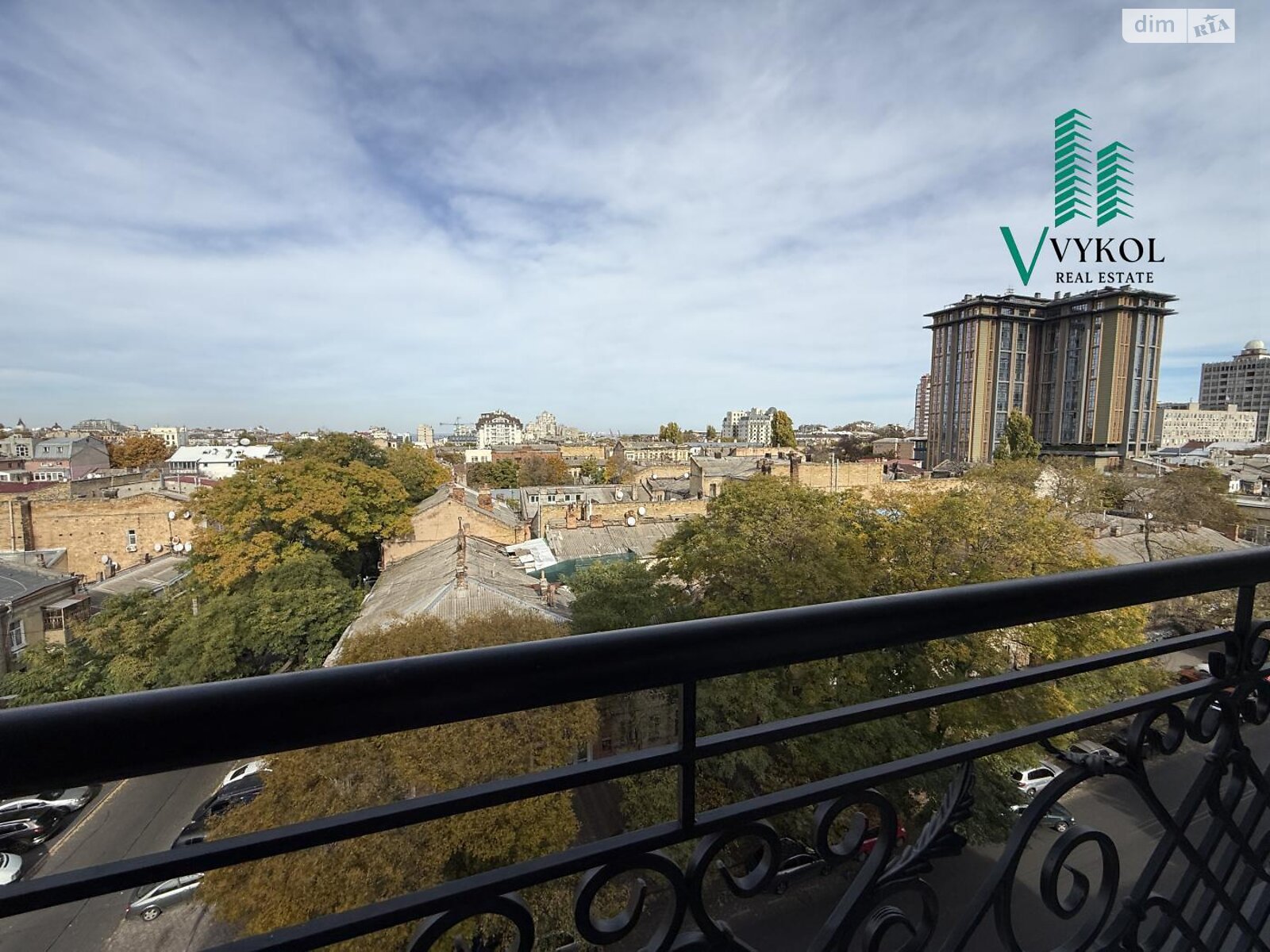 Продаж чотирикімнатної квартири в Одесі, на вул. Гімназична 13, район Приморський фото 1 Продаж чотирикімнатної квартири в Одесі, на вул. Гімназична 13, район Приморський фото 1