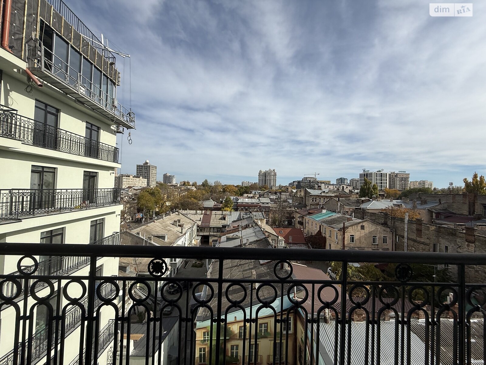 Продаж однокімнатної квартири в Одесі, на вул. Гімназична 13, кв. 49, район Приморський фото 1 Продаж однокімнатної квартири в Одесі, на вул. Гімназична 13, кв. 49, район Приморський фото 1