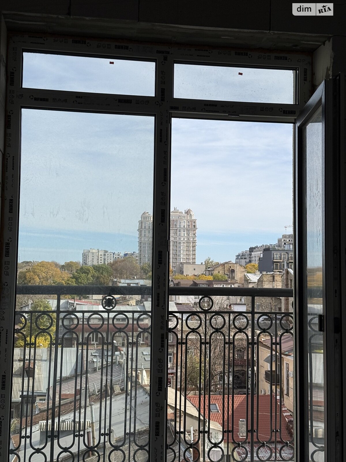 Продаж однокімнатної квартири в Одесі, на вул. Гімназична 13, кв. 49, район Приморський фото 1 Продаж однокімнатної квартири в Одесі, на вул. Гімназична 13, кв. 49, район Приморський фото 1