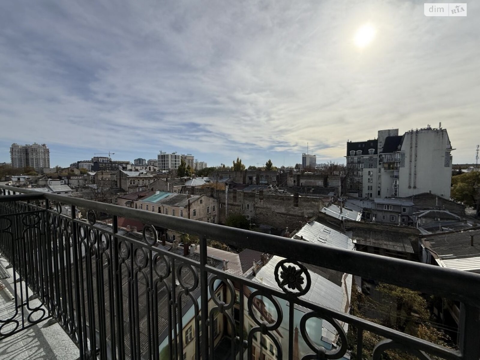 Продаж однокімнатної квартири в Одесі, на вул. Гімназична 13, район Приморський фото 1