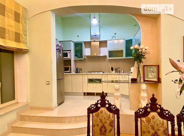 Продажа четырехкомнатной квартиры в Одессе, на ул. Гоголя 14, район Приморский фото 1 Продажа четырехкомнатной квартиры в Одессе, на ул. Гоголя 14, район Приморский фото 1