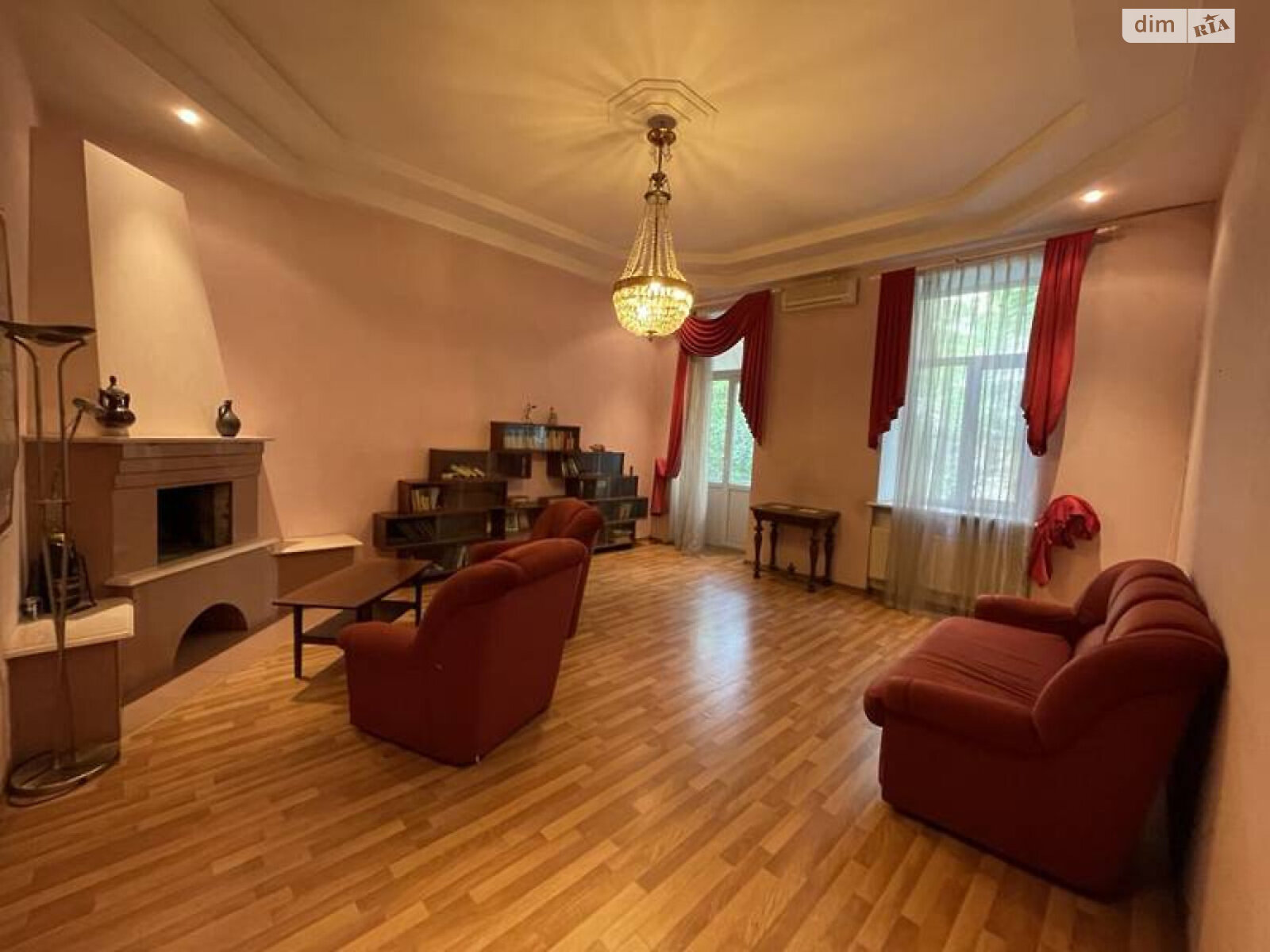 Продаж двокімнатної квартири в Одесі, на вул. Гоголя, район Приморський фото 1 Продаж двокімнатної квартири в Одесі, на вул. Гоголя, район Приморський фото 1