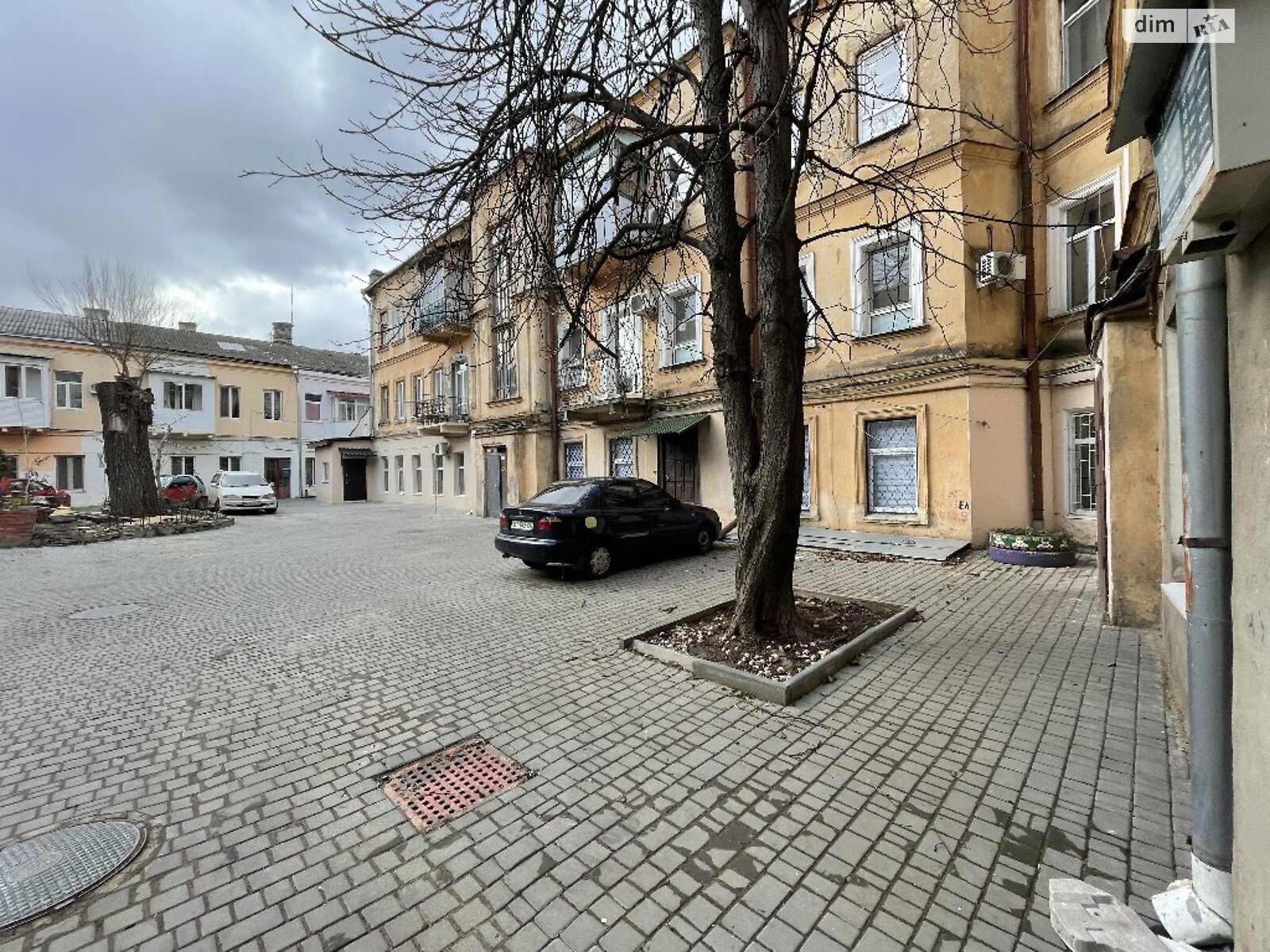 Продаж трикімнатної квартири в Одесі, на вул. Градоначальницька, район Приморський фото 1