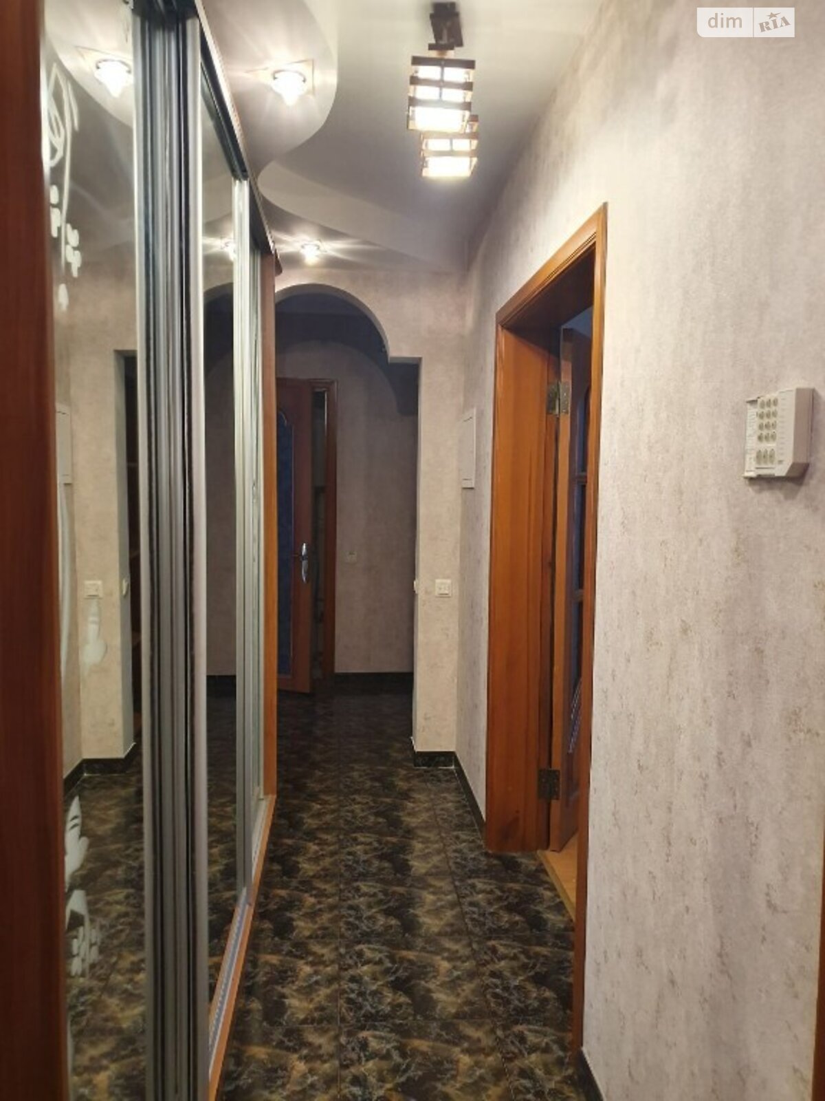 Продажа трехкомнатной квартиры в Одессе, на пер. Гвоздичный 4, район Приморский фото 1