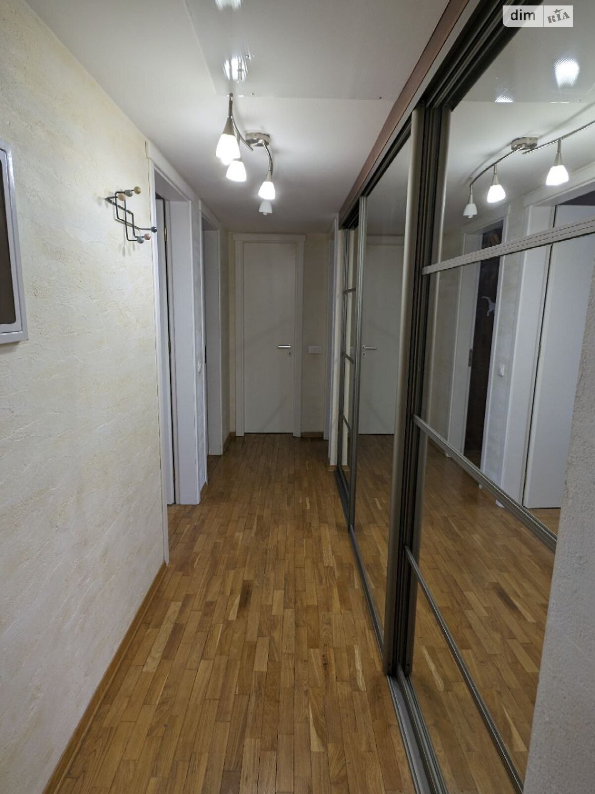 Продажа трехкомнатной квартиры в Одессе, на пер. Вице-адмирала Жукова, район Приморский фото 1