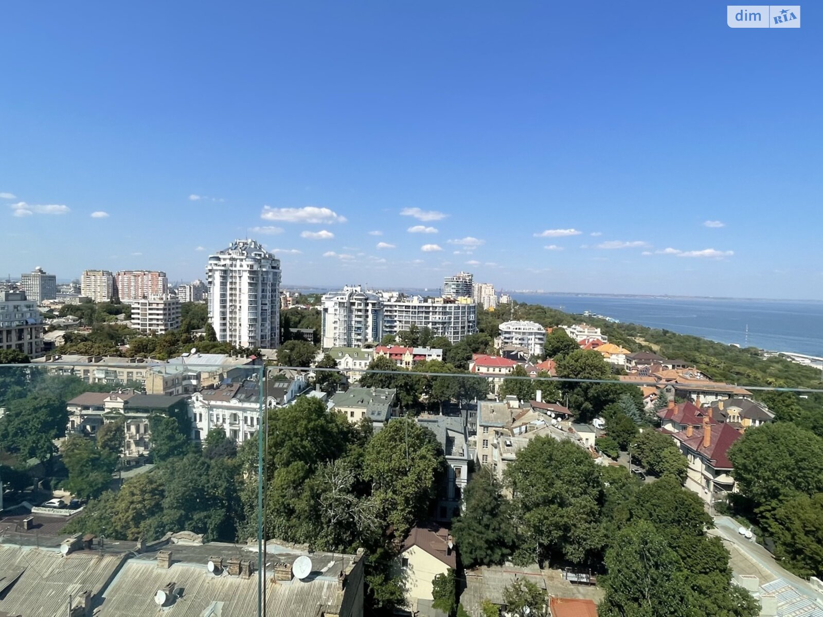 Продаж трикімнатної квартири в Одесі, на вул. Віце-адмірала Азарова, район Приморський фото 1