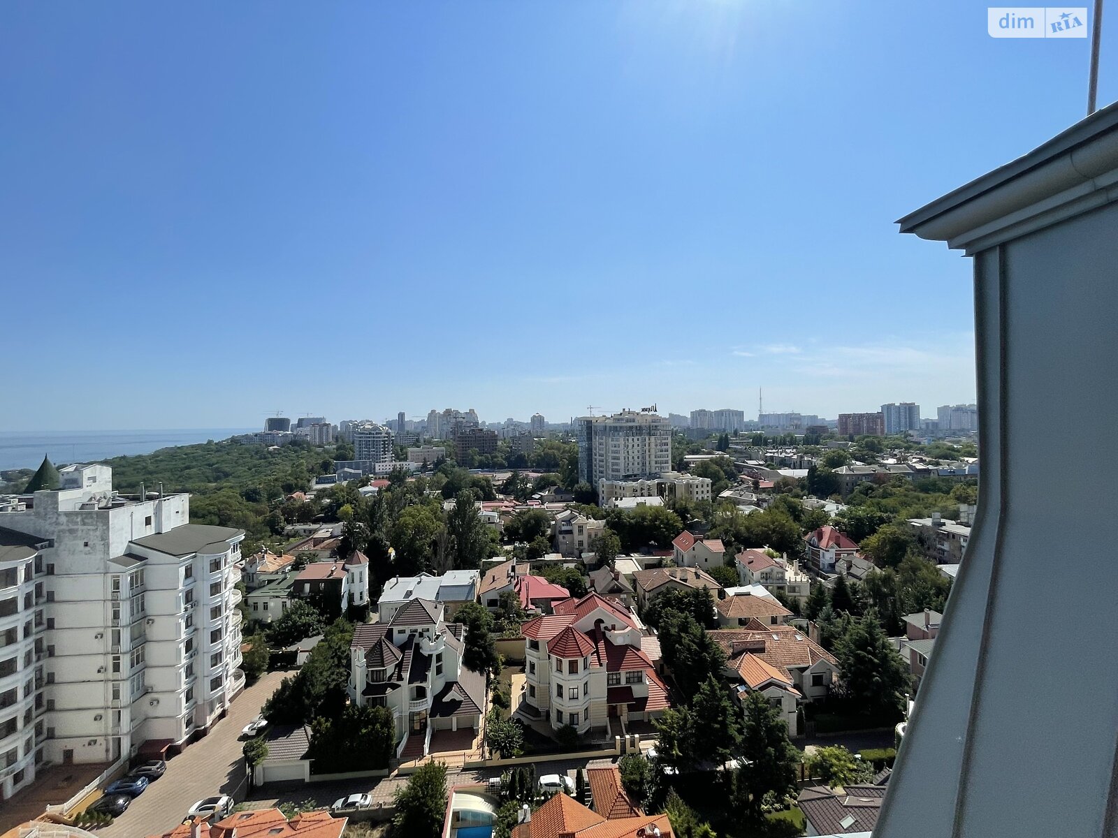 Продаж чотирикімнатної квартири в Одесі, на вул. Віце-адмірала Азарова, район Приморський фото 1