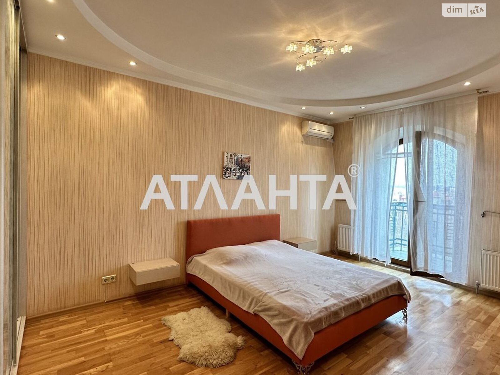 Продаж трикімнатної квартири в Одесі, на вул. Гімназична, район Центр фото 1 Продаж трикімнатної квартири в Одесі, на вул. Гімназична, район Центр фото 1