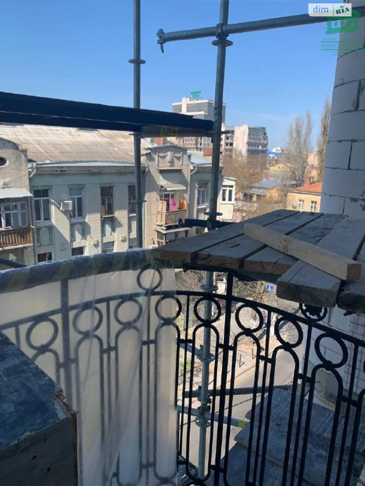 Продаж двокімнатної квартири в Одесі, на вул. Гімназична, район Приморський фото 1 Продаж двокімнатної квартири в Одесі, на вул. Гімназична, район Приморський фото 1