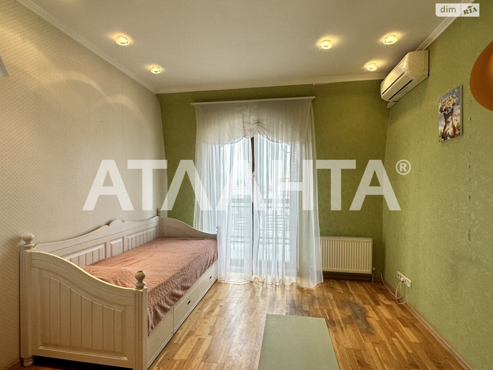 Продажа трехкомнатной квартиры в Одессе, на ул. Гимназическая, район Центр фото 1 Продажа трехкомнатной квартиры в Одессе, на ул. Гимназическая, район Центр фото 1