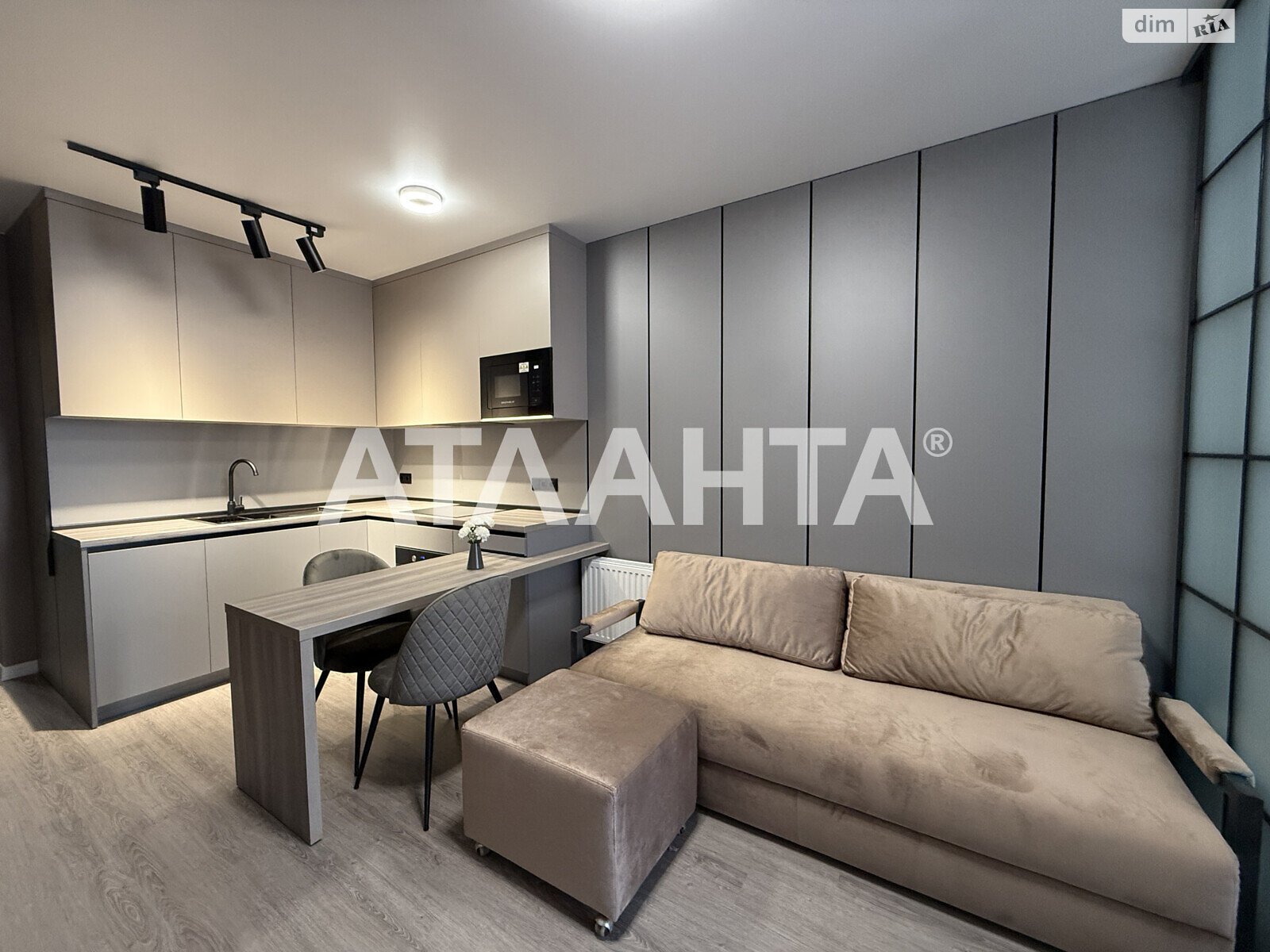 Продаж однокімнатної квартири в Одесі, на вул. Івана Франка, район Приморський фото 1 Продаж однокімнатної квартири в Одесі, на вул. Івана Франка, район Приморський фото 1
