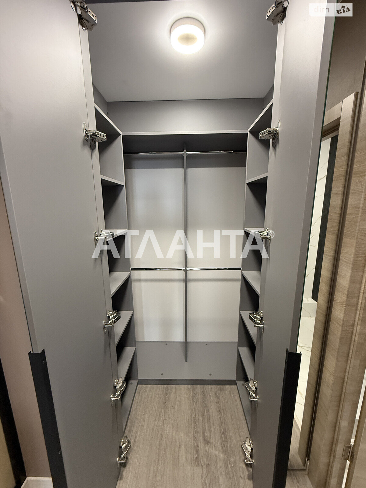 Продаж однокімнатної квартири в Одесі, на вул. Івана Франка, район Приморський фото 1 Продаж однокімнатної квартири в Одесі, на вул. Івана Франка, район Приморський фото 1