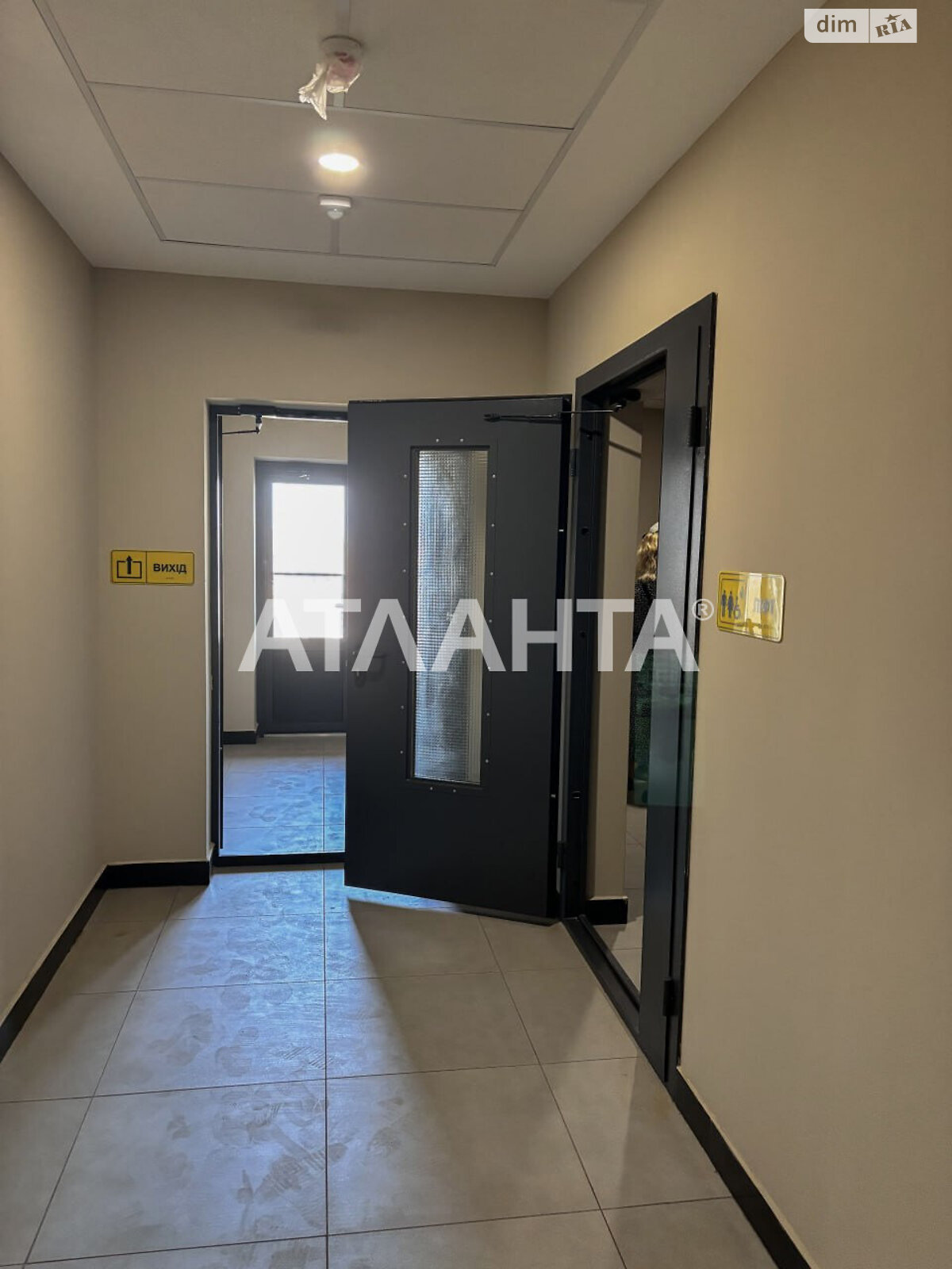 Продажа однокомнатной квартиры в Одессе, на ул. Ивана Франко 401, район Приморский фото 1 Продажа однокомнатной квартиры в Одессе, на ул. Ивана Франко 401, район Приморский фото 1