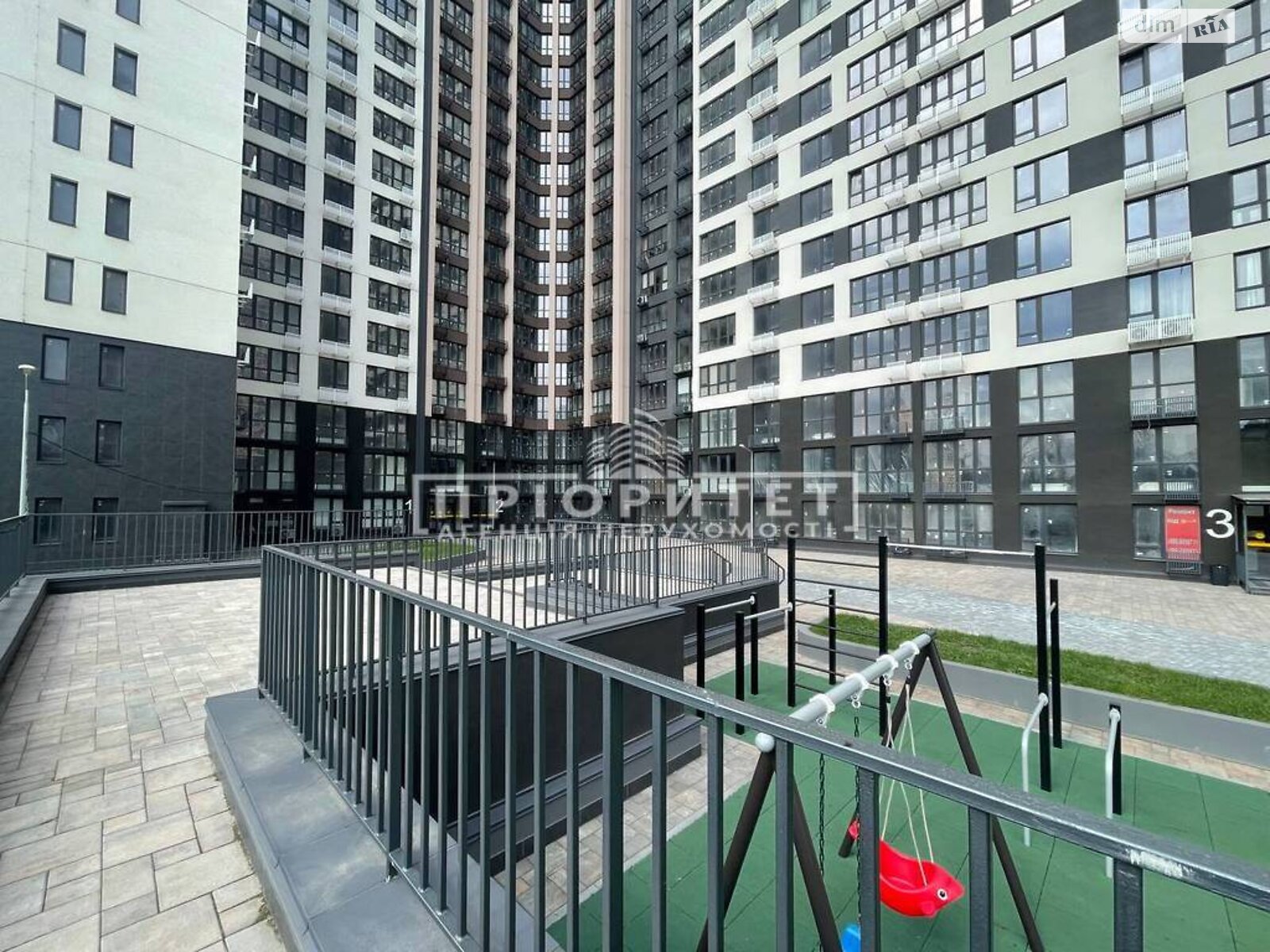 Продажа трехкомнатной квартиры в Одессе, на ул. Ивана Франко, район Приморский фото 1 Продажа трехкомнатной квартиры в Одессе, на ул. Ивана Франко, район Приморский фото 1