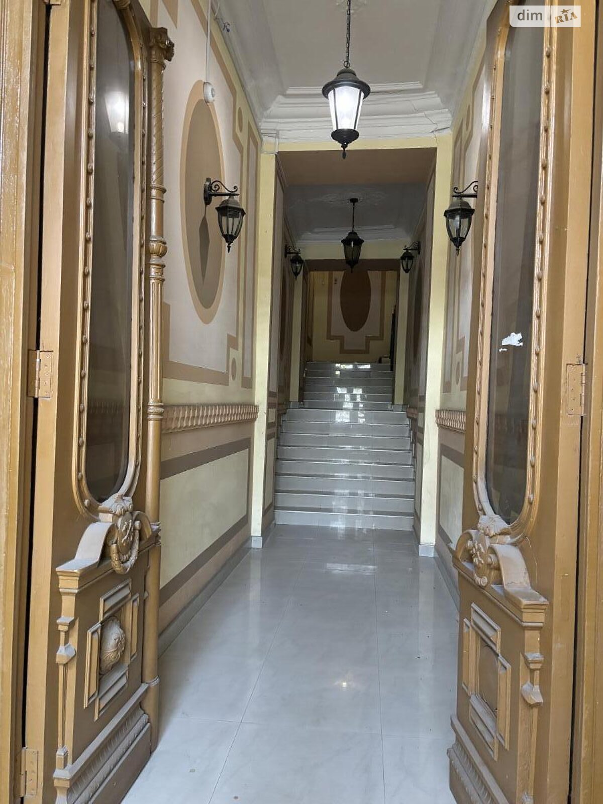 Продажа семикомнатной квартиры в Одессе, на ул. Святослава Караванского 22, район Приморский фото 1 Продажа семикомнатной квартиры в Одессе, на ул. Святослава Караванского 22, район Приморский фото 1