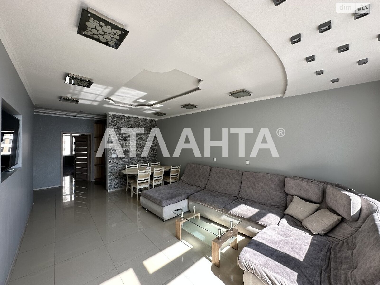 Продажа трехкомнатной квартиры в Одессе, на ул. Каманина, район Приморский фото 1