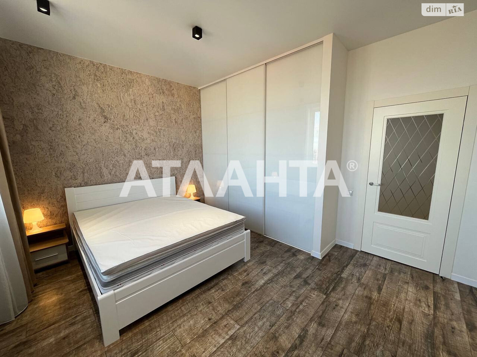 Продажа трехкомнатной квартиры в Одессе, на ул. Канатная, район Приморский фото 1 Продажа трехкомнатной квартиры в Одессе, на ул. Канатная, район Приморский фото 1