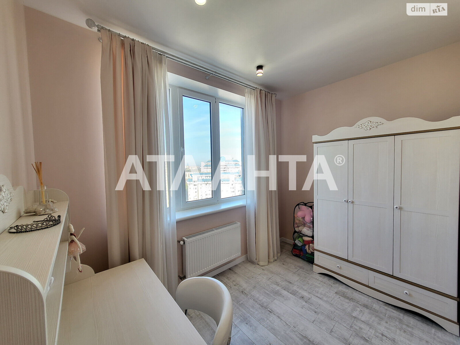 Продажа трехкомнатной квартиры в Одессе, на ул. Канатная, район Приморский фото 1 Продажа трехкомнатной квартиры в Одессе, на ул. Канатная, район Приморский фото 1