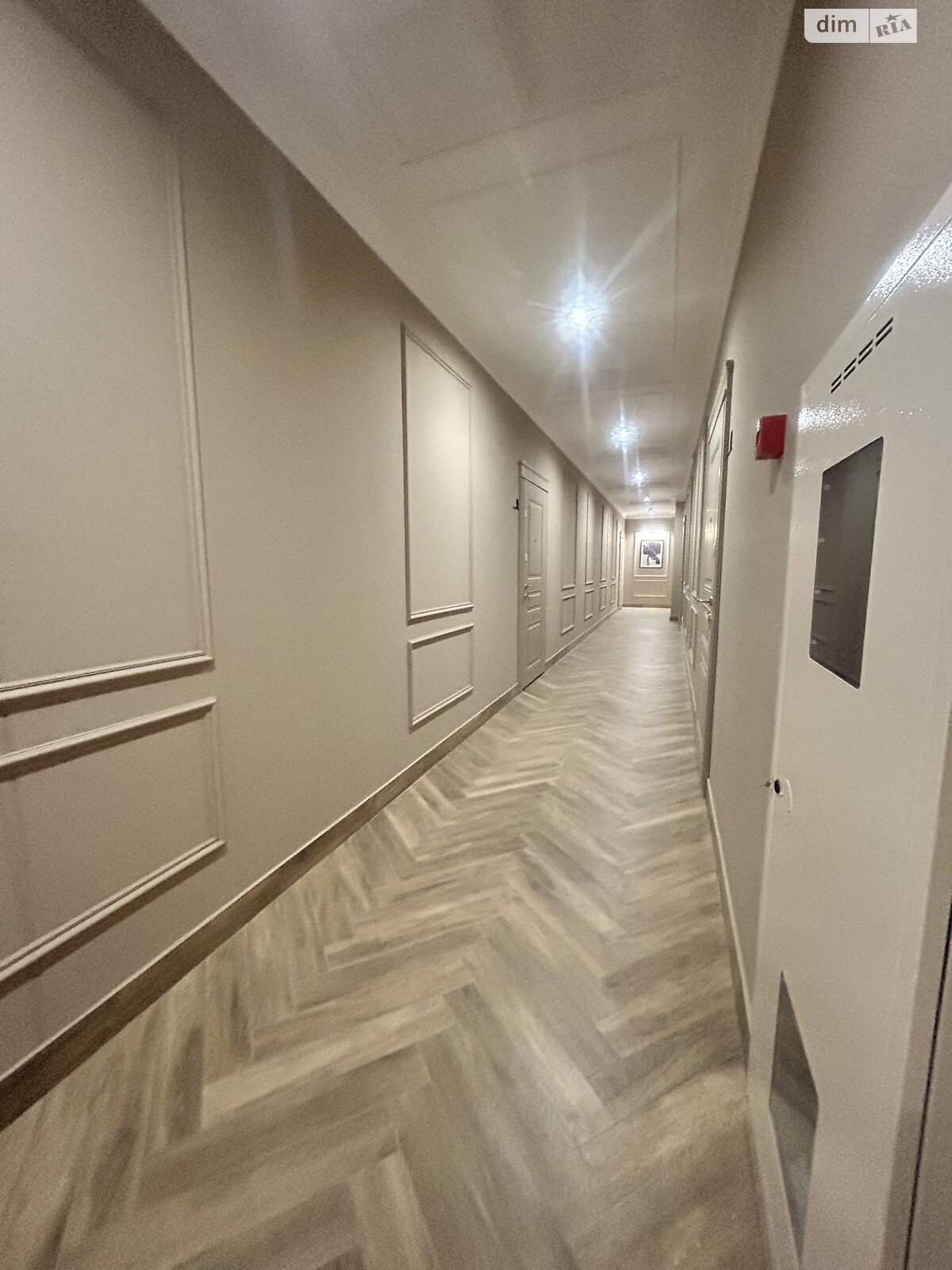 Продажа трехкомнатной квартиры в Одессе, на ул. Карантинная 22, район Приморский фото 1 Продажа трехкомнатной квартиры в Одессе, на ул. Карантинная 22, район Приморский фото 1